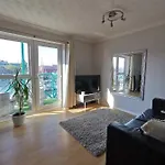 Apartment By The Beach